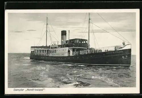 AK Dampfer Nordfriesland im Wasser