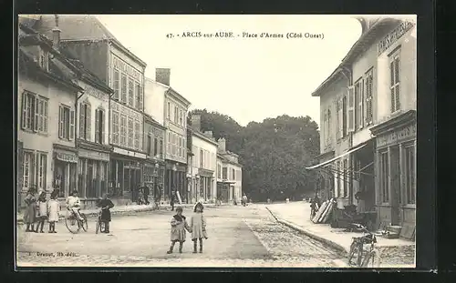 AK Arcis-sur-Aube, Place d`Armes, Strassenpartie