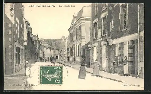 AK St-Dyé-sur-Loire, La Grande Rue, Strassenpartie