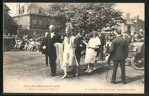 AK Troyes, Fetes de la Bonneterie 1926, la Reine du Quartier Saint-Martin