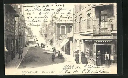 AK Berck-Plage, Rue de la Mer, Strassenpartie