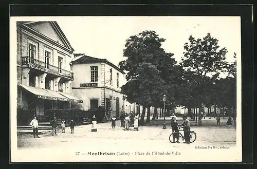 AK Montbrison, Place de l'Hôtel de Ville