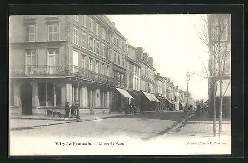 AK Vitry-le-Francois, La rue de Vaux