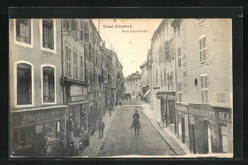 AK Toul, Vue et Rue Gambetta, Gendarm