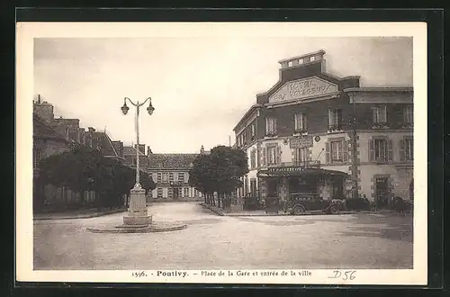 AK Pontivy, Place de la Gare et entree de la ville