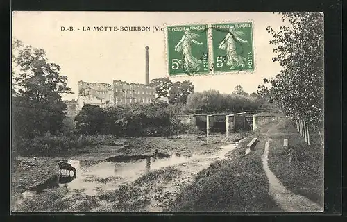 AK La Motte-Bourbon, Partie mit Fabrikruine