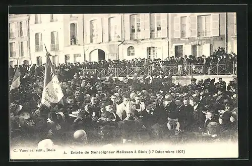 AK Blois, Entrée de Monseigneur Melisson 1907