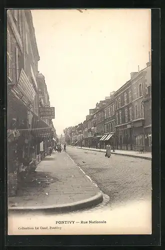 AK Pontivy, Rue Nationale, Strassenpartie