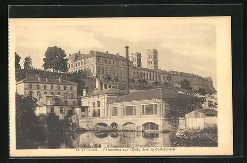 AK Verdun, Panorama sur l'Éveche et la Cathédrale