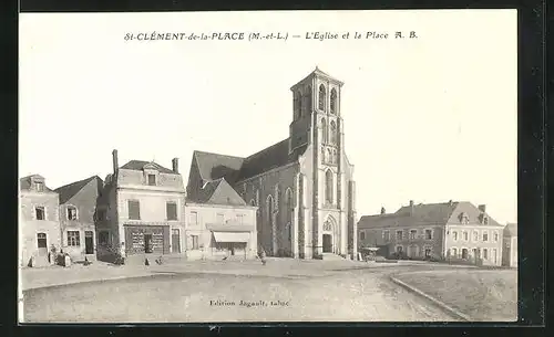 AK St-Clement-de-la-Place, L`Eglise et la Place