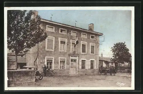 AK Boz, Mairie et Ecole de Garcons