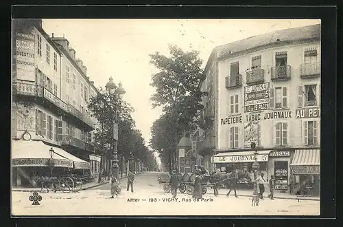 AK Vichy, Rue de Paris, Strassenpartie