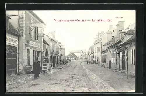 AK Villeneuve-sur-Allier, La Grand`Rue, Strassenpartie