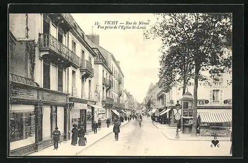AK Vichy, Rue de Nimes, vue prise de l'Eglise Saint-Louis