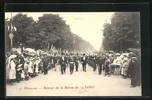 AK Moulins, Retour de la Revue du 14 Juillet