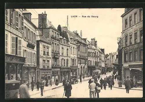 AK Laon, Rue du Bourg, Strassenpartie