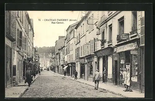 AK Chateau-Thierry, Rue Carnot, Strassenpartie