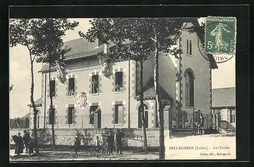 AK Bellegarde, Les Ecoles