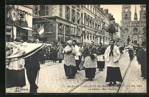 AK Orléans, les Fetes de Jeanne d'Arc 1920, le Défilé, Mgr. Touchet
