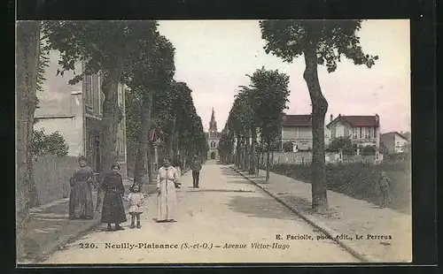 AK Neuilly-Plaisance, Avenue Victor-Hugo