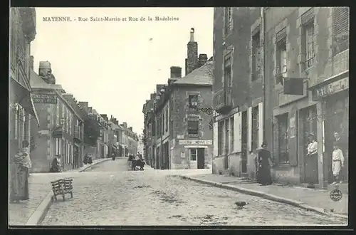 AK Mayenne, Rue Saint-Martin et Rue de la Madeleine