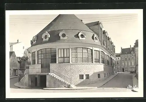 AK Avallon, Rue et le Marche