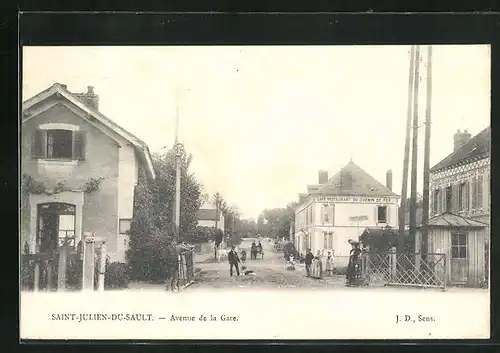 AK Saint-Julien-du-Sault, Avenue de la Gare