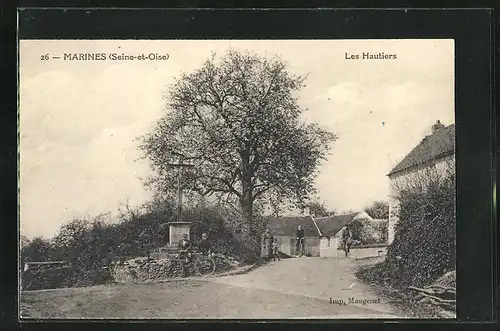 AK Marines, Les Hautiers