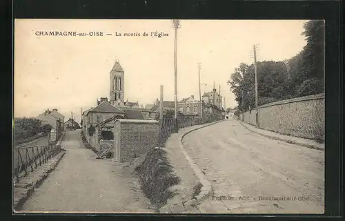 AK Champgne-sur-Oise, La montée de l`Eglise