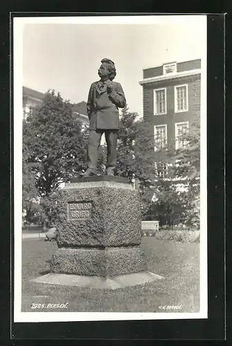 Foto-AK Bergen, Denkmal Edvard Grieg