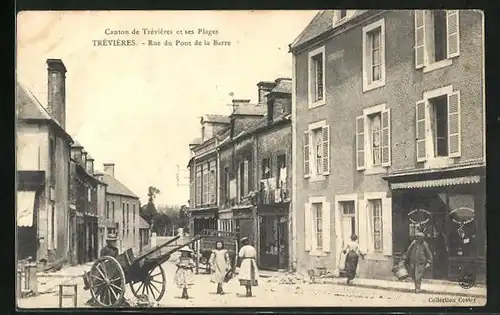 AK Trévières, Rue du Pont de la Barre, Strassenpartie