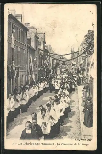 AK La Délivrande, La Procession de la Vierge