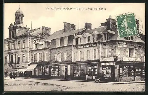 AK Villedieu-les-Poeles, Mairie et Place de l`Eglise