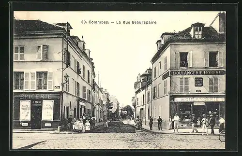 AK Colombes, la Rue Beaurepaire