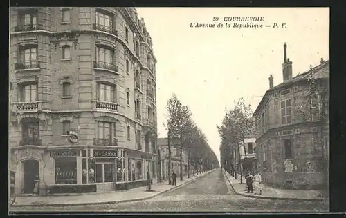 AK Courbevoie, L'Avenue de la République