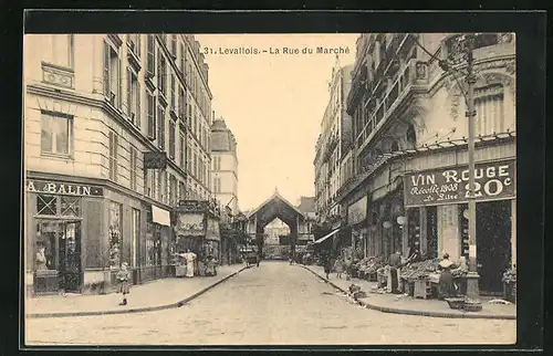 AK Levallois, La Rue du Marché