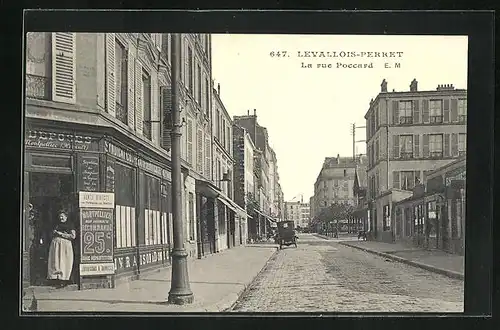 AK Levallois-Perret, La rue Poccard