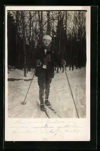 Foto-AK Mann beim Skifahren im Winter