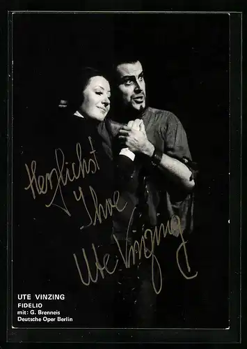 AK Berlin, Deutsche Oper, Opernsängerin Ute Vinzing und Opernsänger G. Brenneis in Fidelio, Autograph