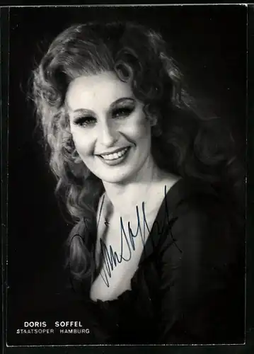 AK Hamburg, Staatsoper, Opernsängerin Doris Soffel mit lächelndem Gesicht, Autograph
