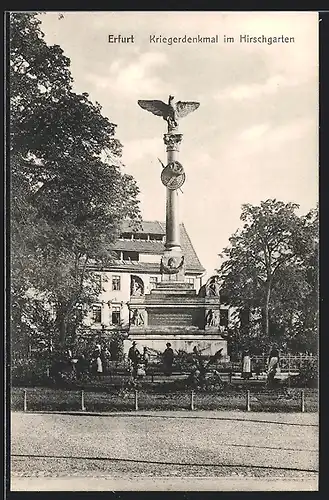 AK Erfurt, Blick auf Kriegerdenkmal im Hirschgarten