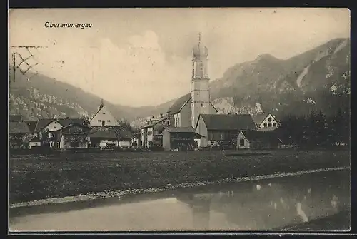 AK Oberammergau, Teilansicht mit Kirche