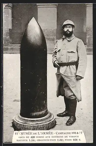 AK Paris, Musée de l`Armée, Obus de 420 tonnes tombé aux environs de Verdun, Munition