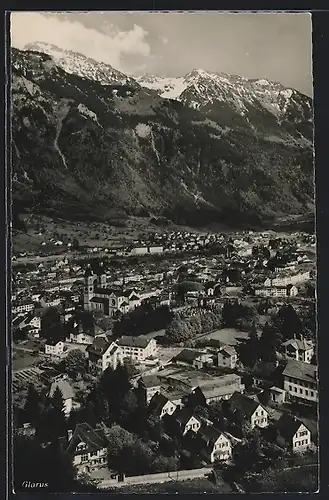 AK Glarus, Teilansicht gegen die Berge