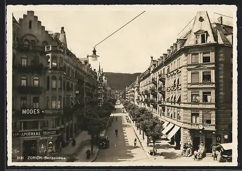 AK Zürich, Berthastrasse mit Apotheke und Kaufhaus aus der Vogelschau
