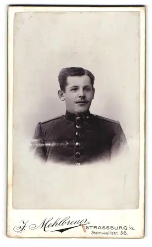 Fotografie J. Mehlbreuer, Strassburg i. Els., Soldat in Uniform Rgt. 138