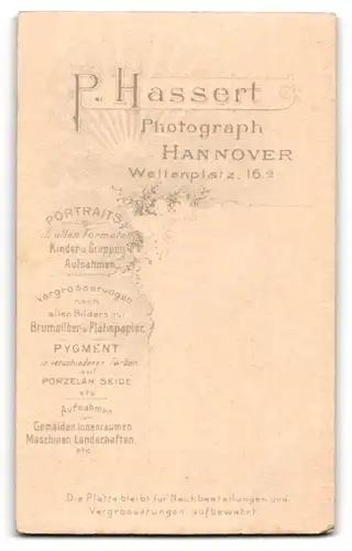 Fotografie P. Hassert, Hannover, Soldat in Uniform Art. Rgt. 1 mit Säbel