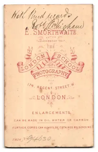 Fotografie E. Smorthwaite, London, junger Mann Roht. Whicham im Anzug mit Scheitel