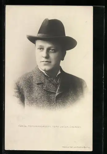 AK Dresden, Opernsänger Herr Jager mit einem Hut