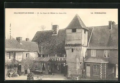 AK Beaumont-Le-Roger, La Cour de Hotel du Lion-d`Or